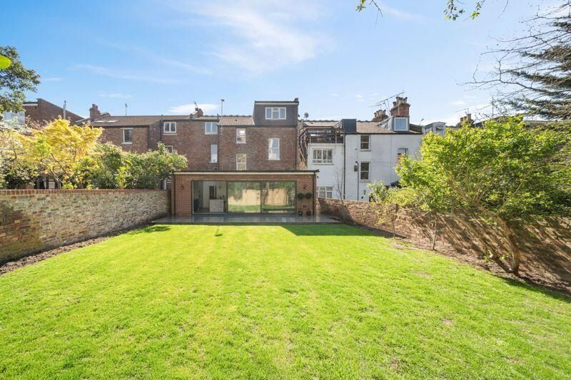 Property photo 3 of 28 4167926