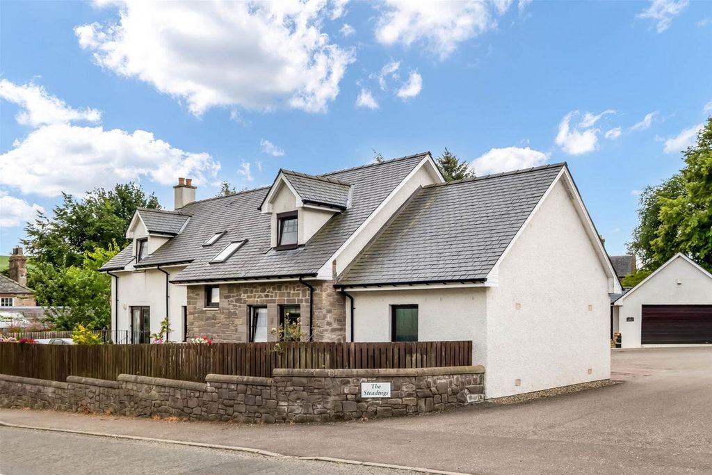 Property photo 1 of 50