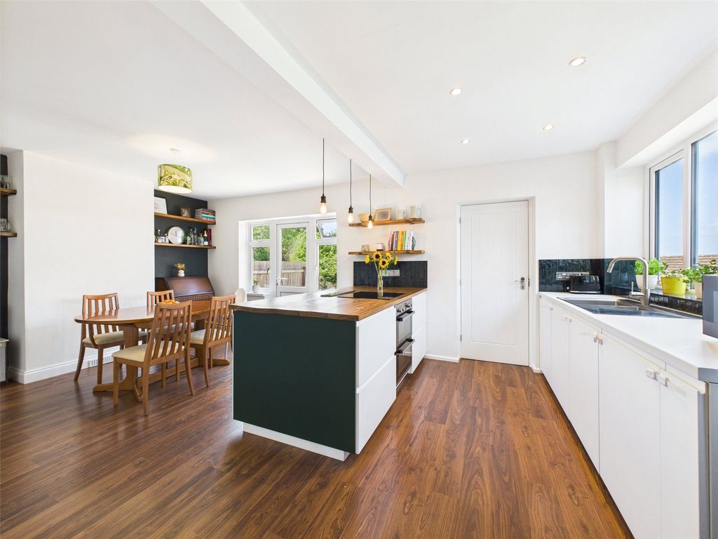 Property photo 2 of 15 Picture No. 07