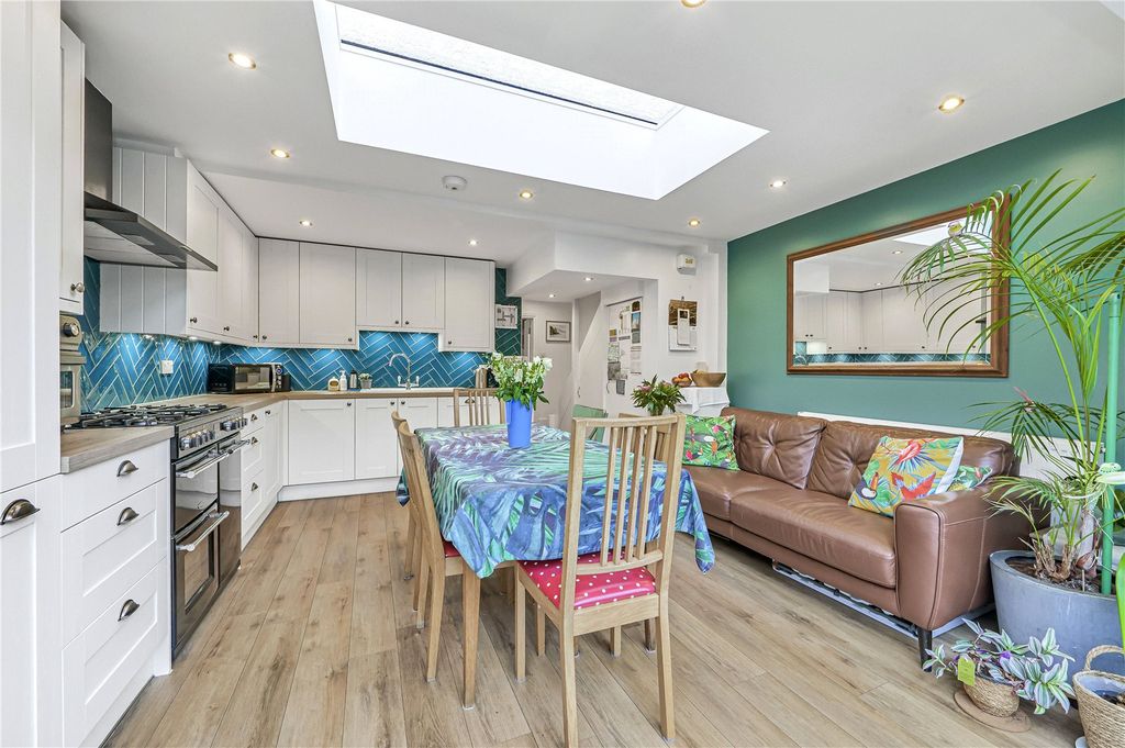 Property photo 3 of 17 Picture No. 13