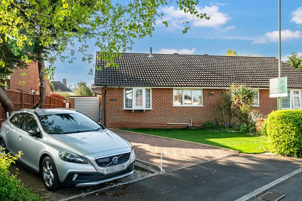 Property photo 1 of 18