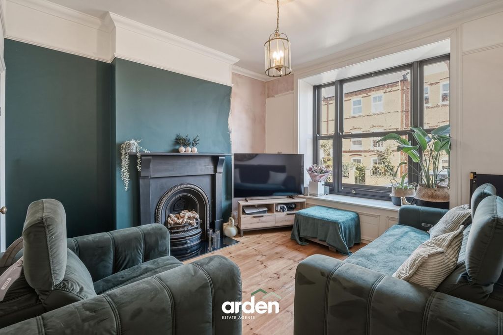 Property photo 3 of 13