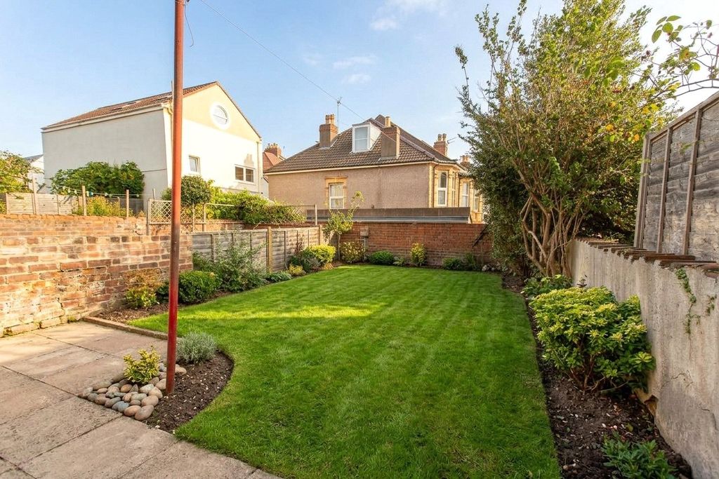 Property photo 2 of 13 Picture No. 03