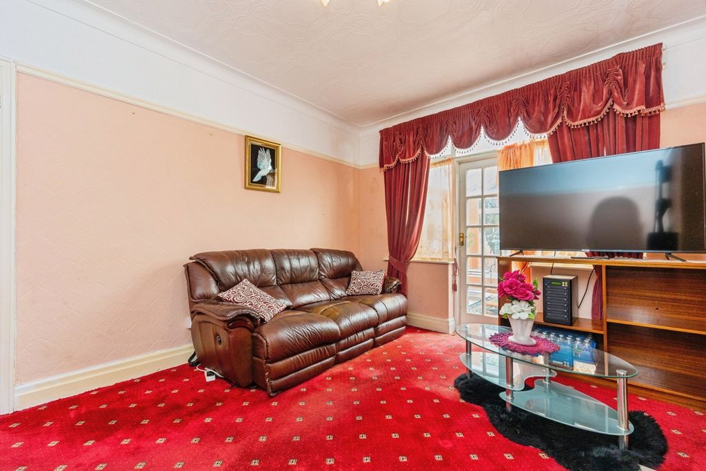 Property photo 2 of 27 Pbox-Img.Jpg