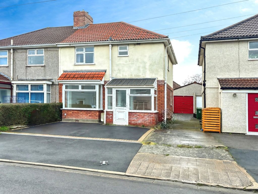 Property photo 1 of 1 Driveway