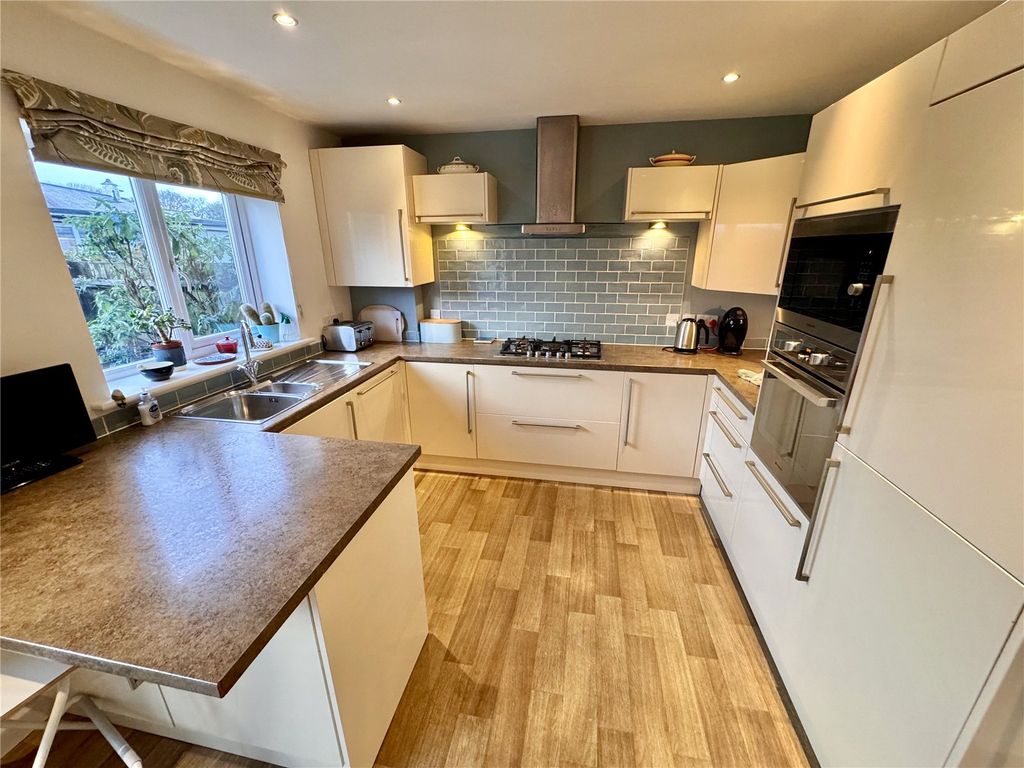 Property photo 3 of 15 Picture No. 10