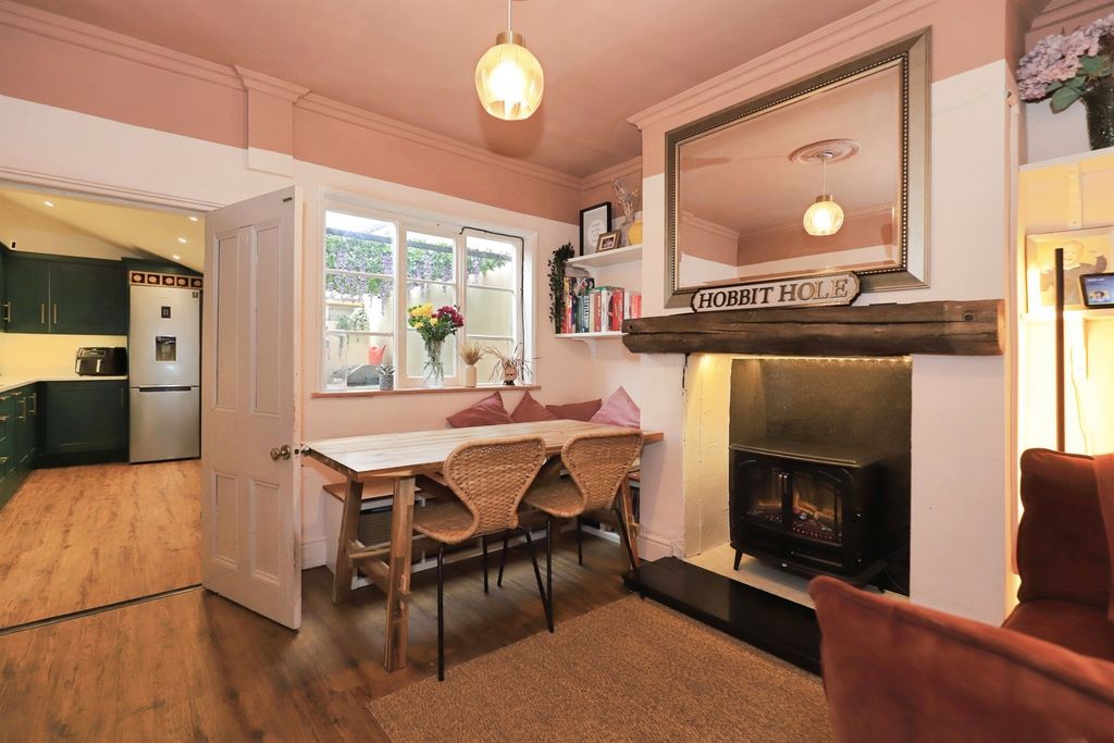 Property photo 3 of 20