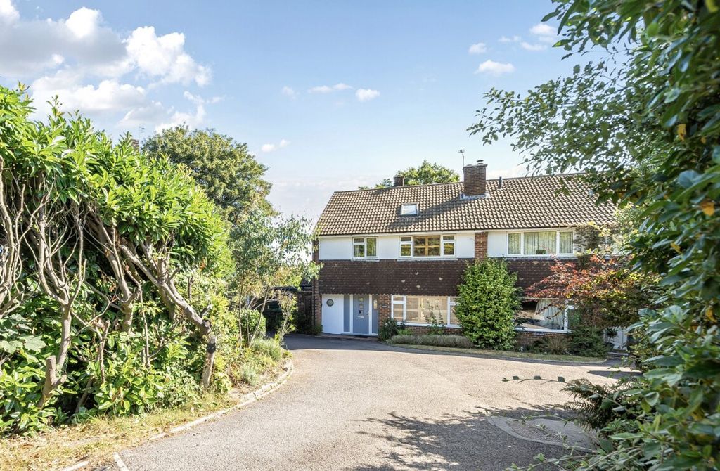 Property photo 1 of 33