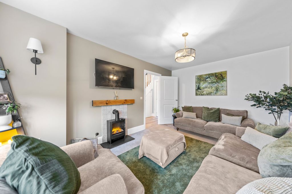 Property photo 2 of 22