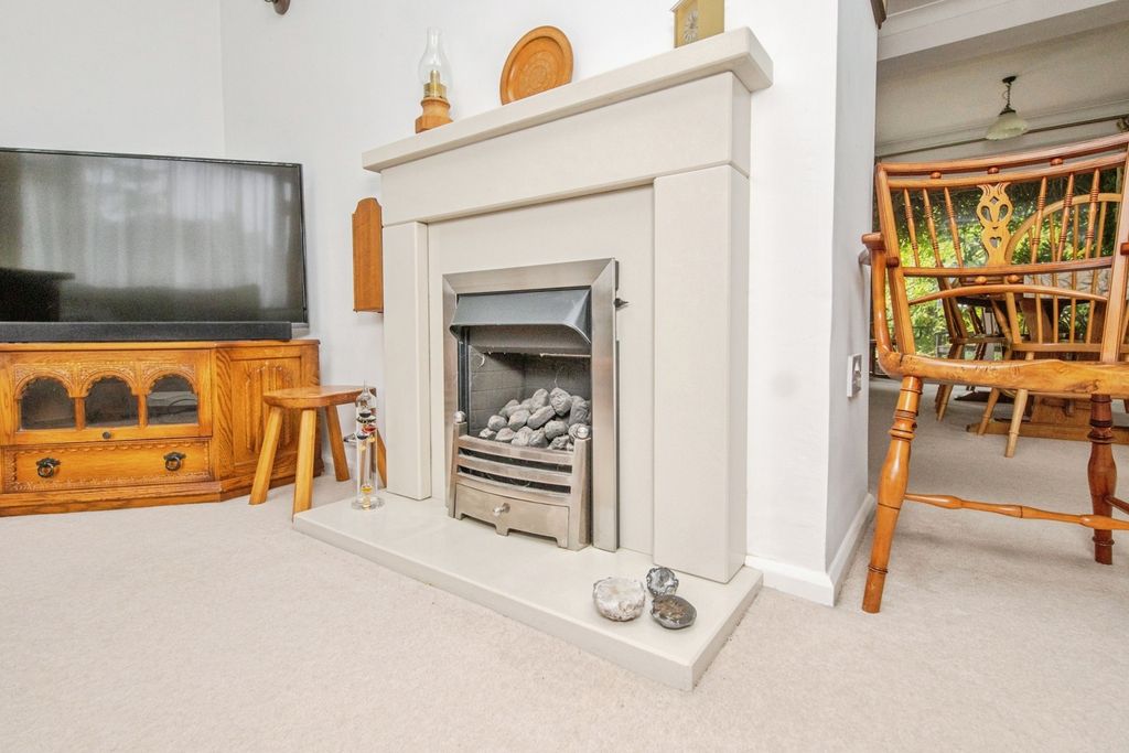 Property photo 3 of 16 Photo