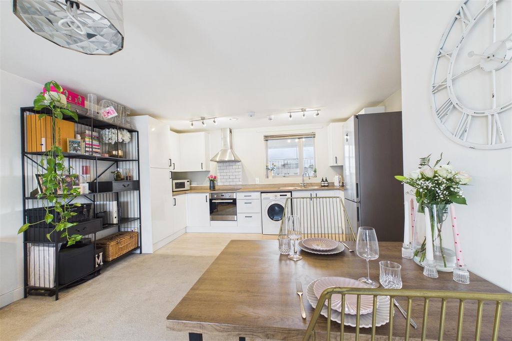 Property photo 3 of 12 3.Jpg