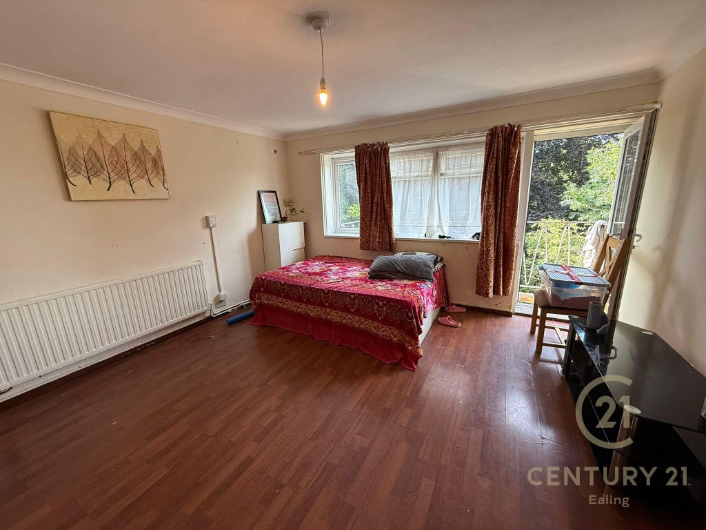 Property photo 3 of 8