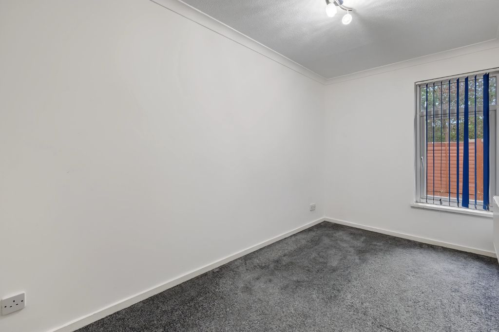 Property photo 3 of 10 5559124