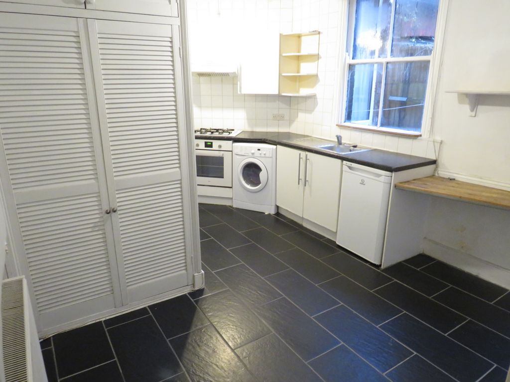 Property photo 1 of 6 Photo 2