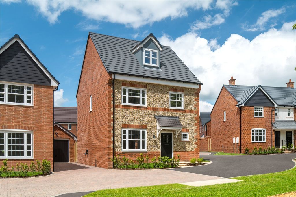 Property photo 2 of 12 External