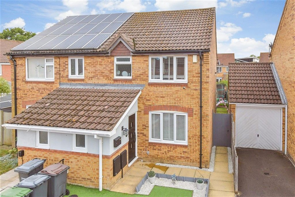 Property photo 3 of 11 External (Web)