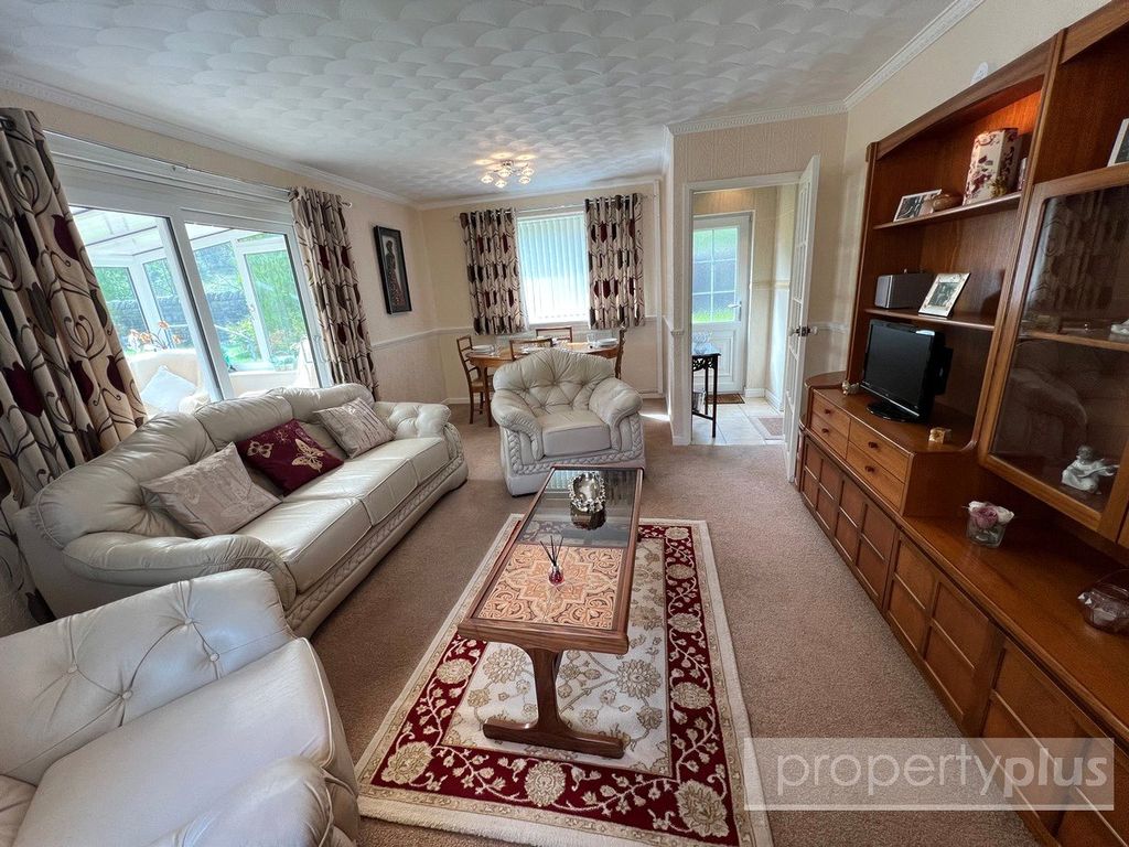 Property photo 2 of 27 Picture No. 35