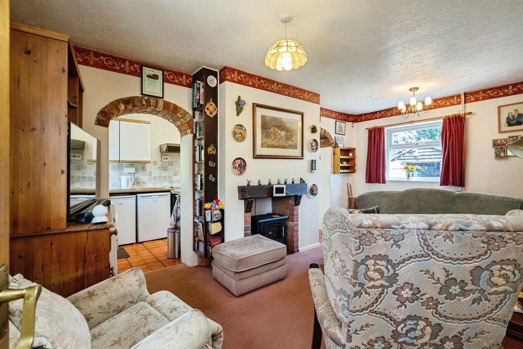 Property photo 2 of 18