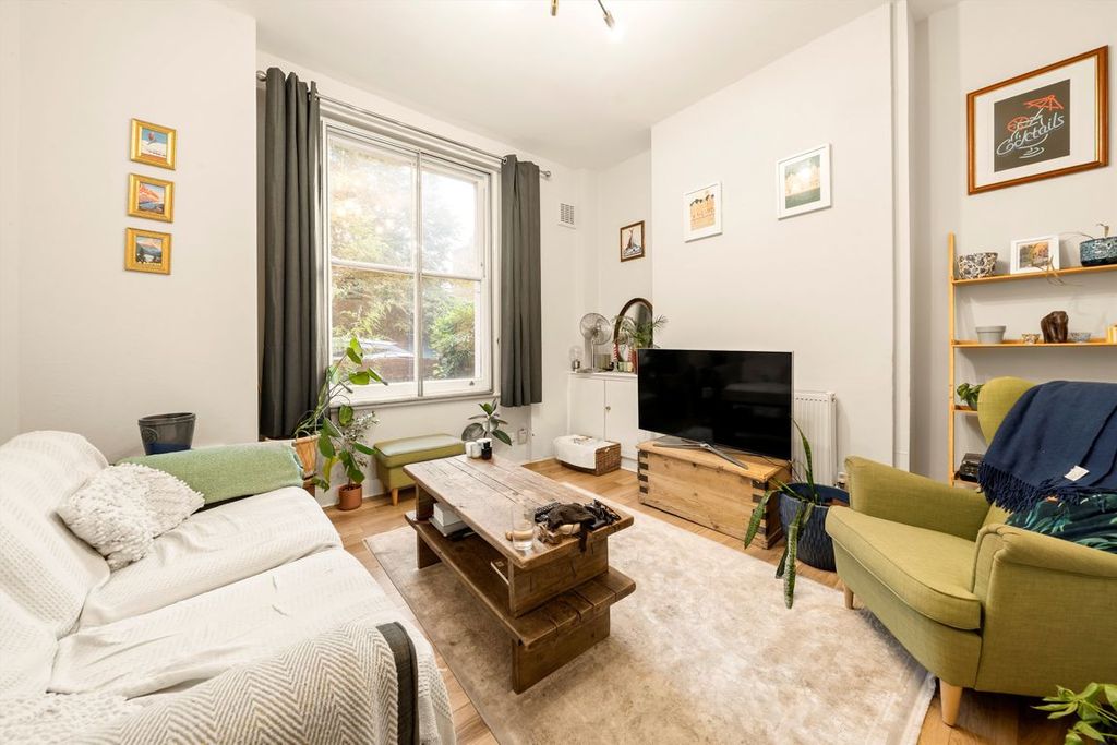 Property photo 2 of 6