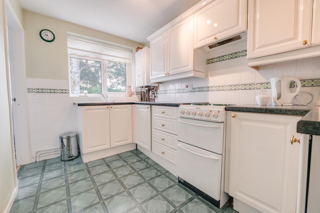 Property photo 3 of 22 Kitchen