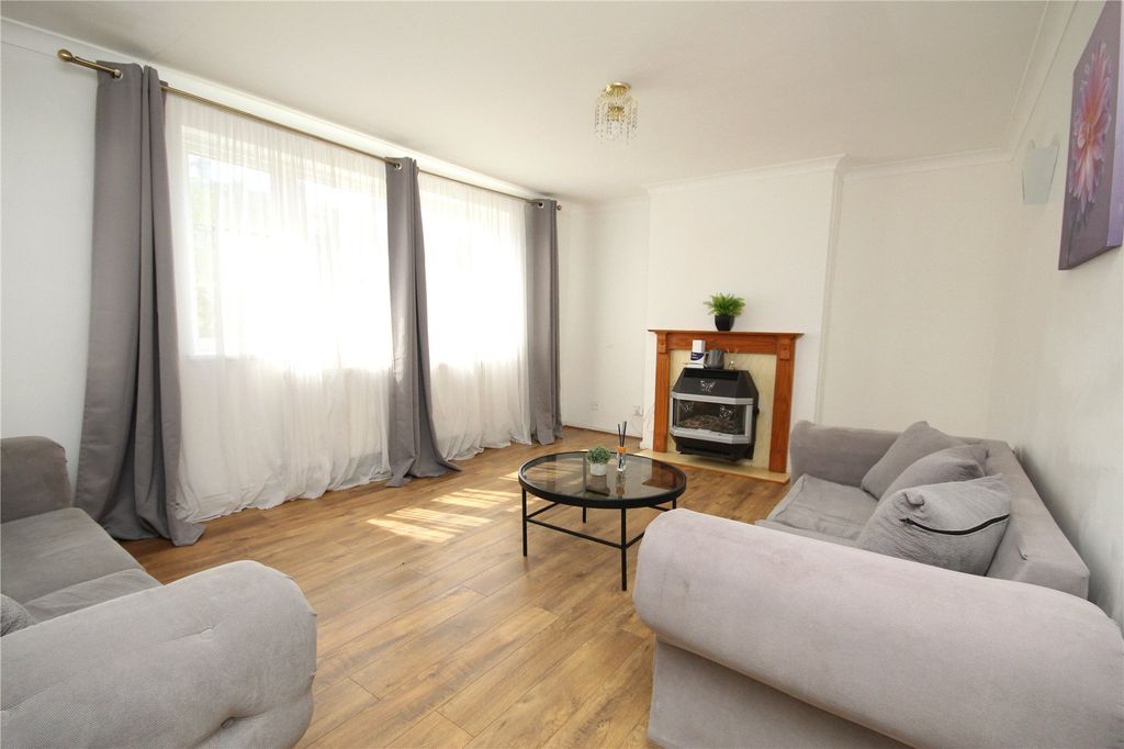 Property photo 2 of 10 Picture No. 05