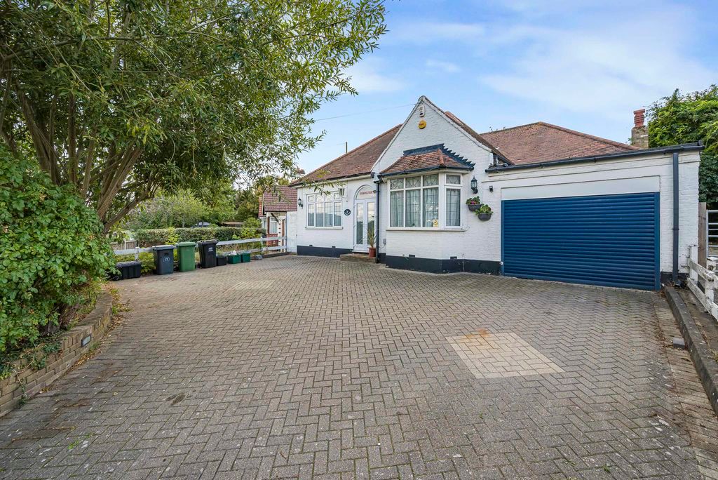 Property photo 1 of 19 External