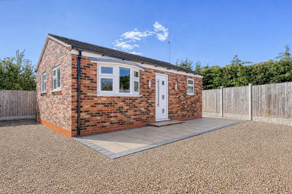 Property photo 3 of 12 Amenity Building