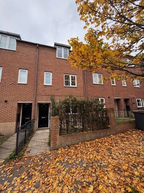 Property photo 1 of 21 Front