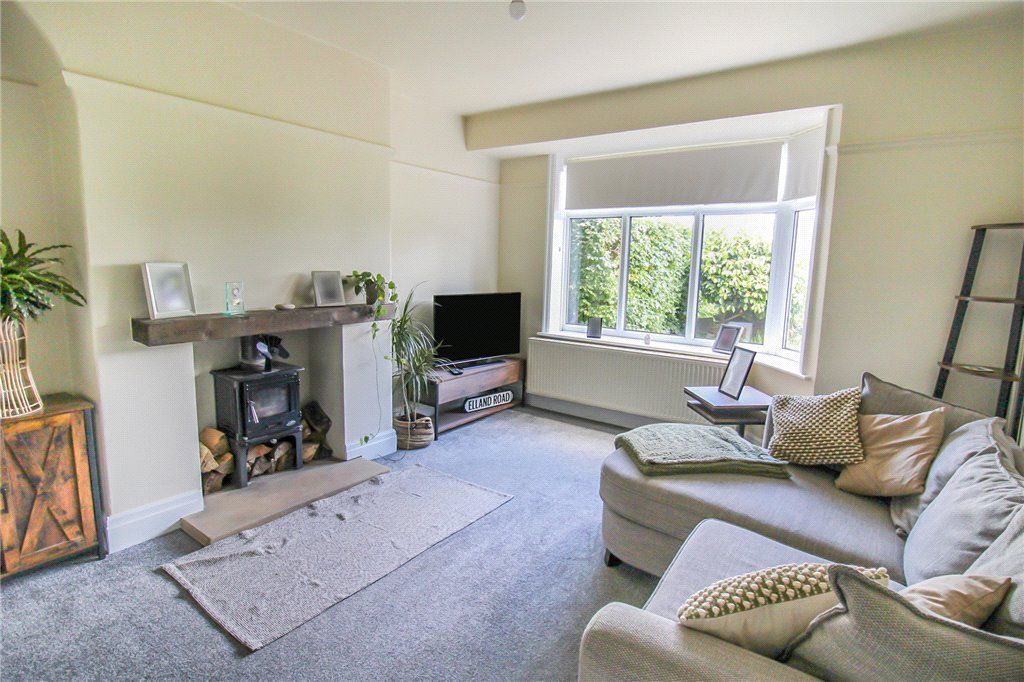 Property photo 2 of 12 Sitting Room