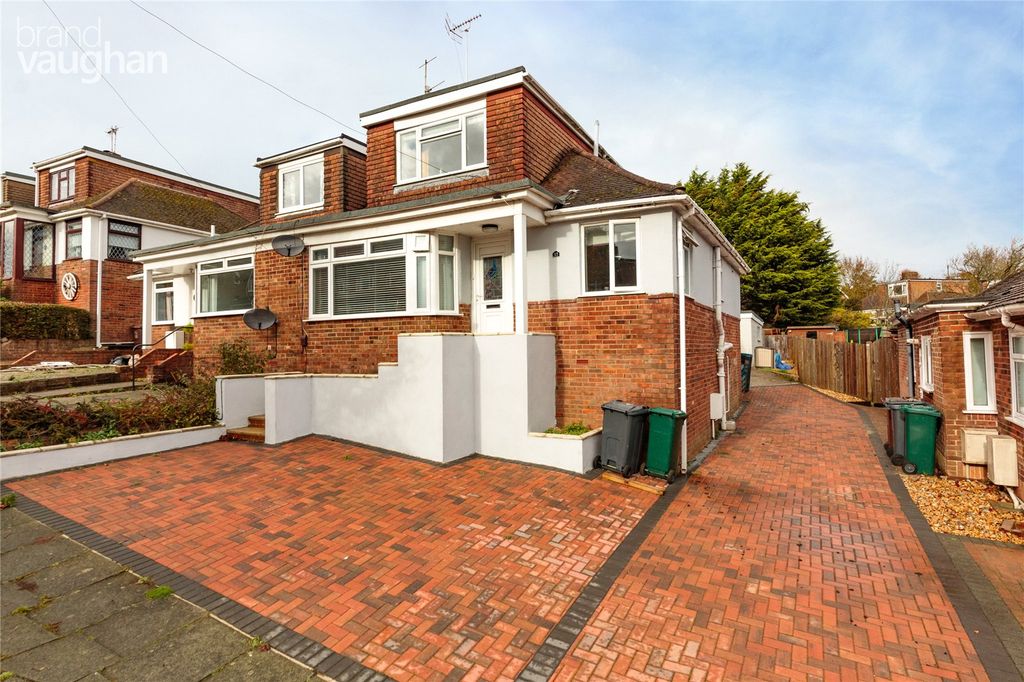 Property photo 1 of 12 External