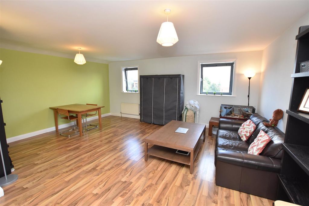 Property photo 2 of 9 Living Room