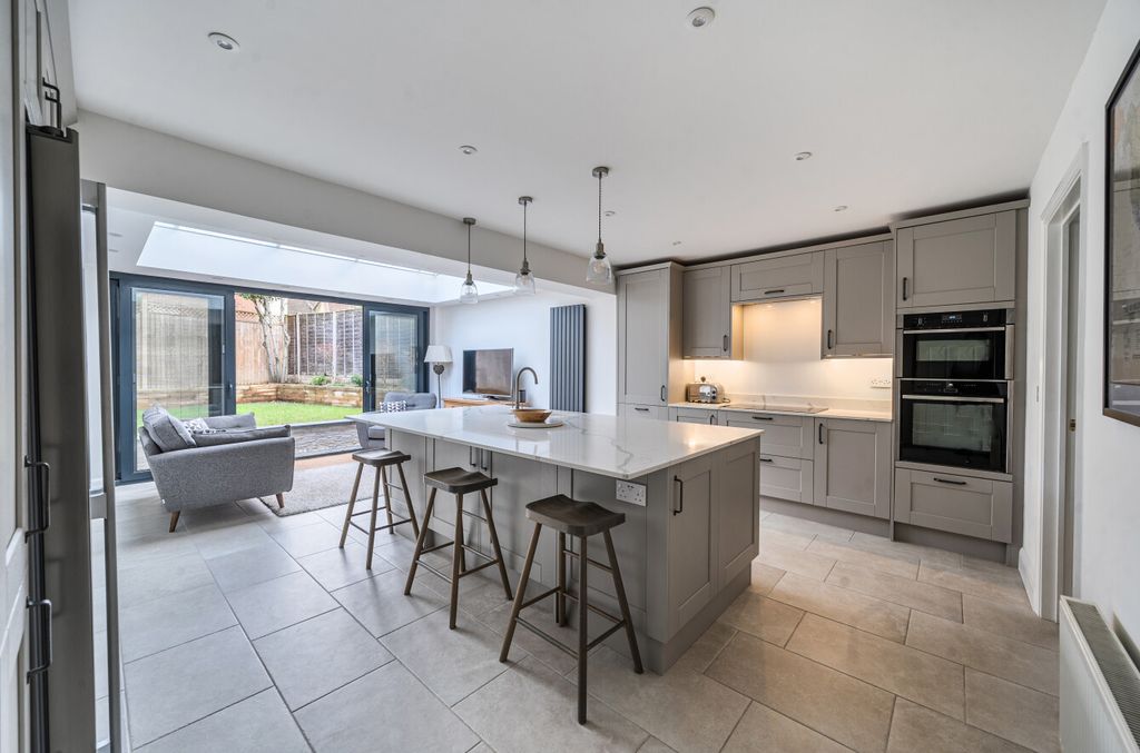 Property photo 2 of 25 Picture 2