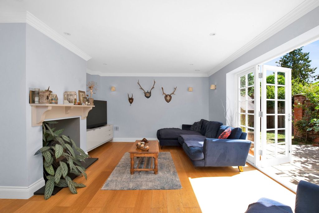 Property photo 1 of 52