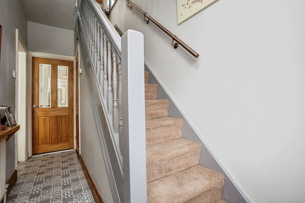 Property photo 2 of 17 Hallway