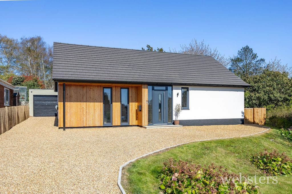 Property photo 1 of 34