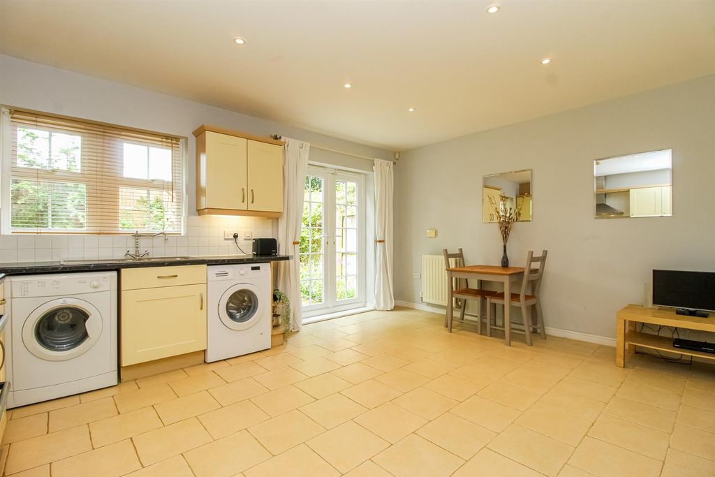 Property photo 3 of 14 Kitchen/Dining Room