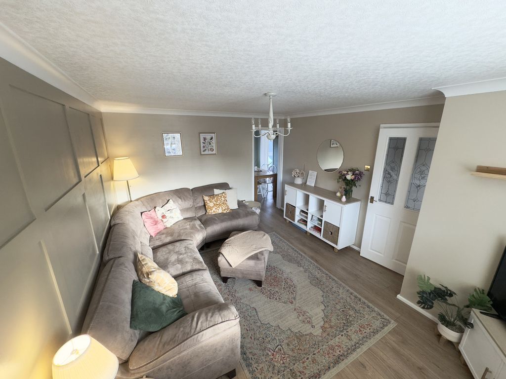 Property photo 2 of 22