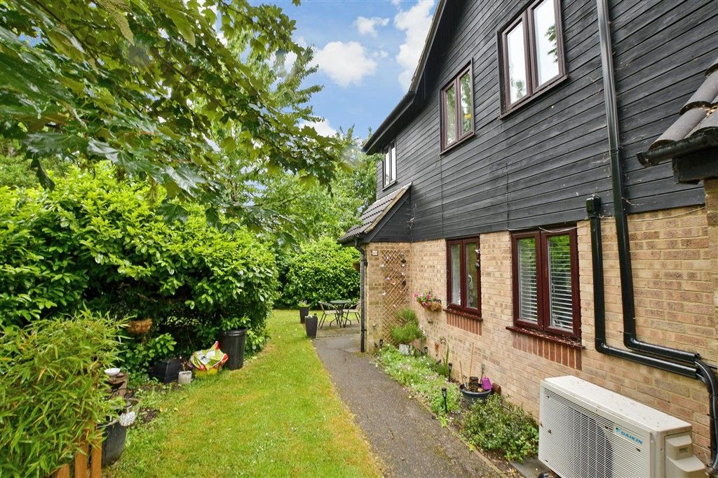 Property photo 1 of 7 External (Web)