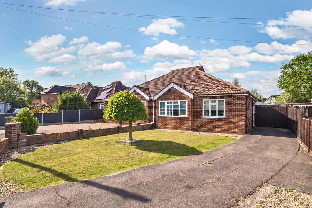Property photo 1 of 18 1448841-2-69F252d...