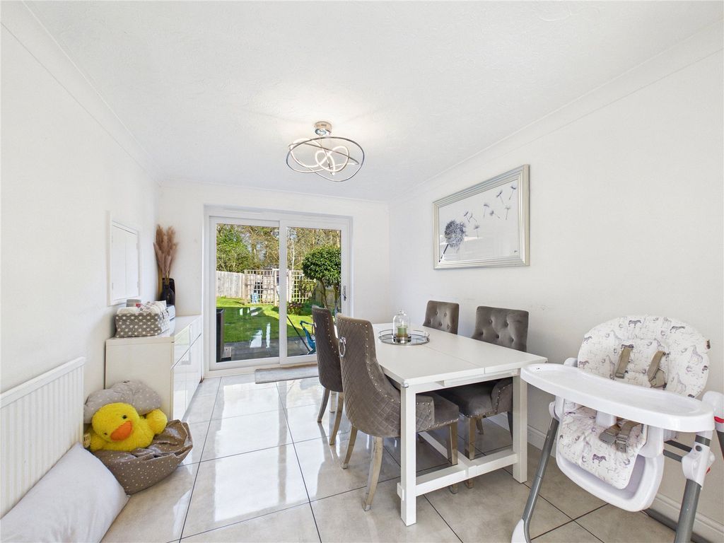 Property photo 3 of 22 Picture No. 17