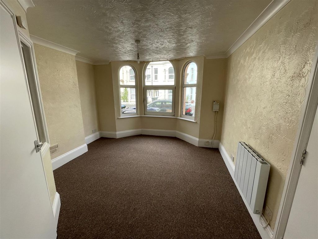 Property photo 3 of 6 Lounge 2.Jpg