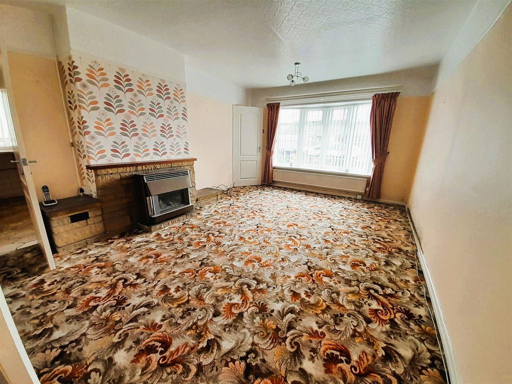 Property photo 3 of 19