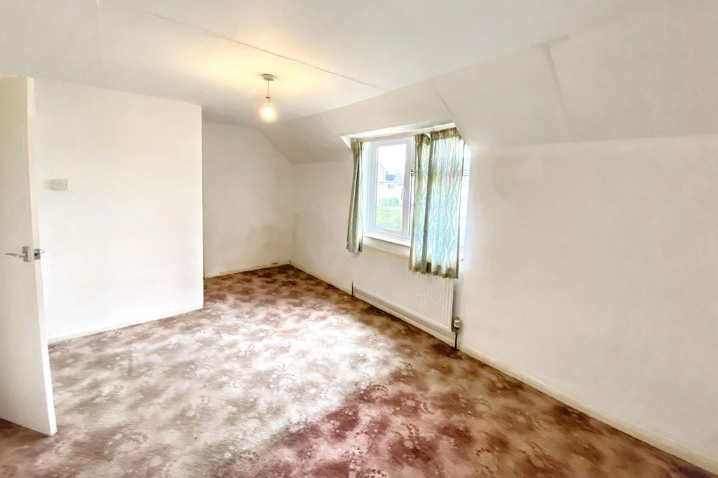 Property photo 2 of 18 19 Corn Gastons, Malmesbury, Wiltshire, Sn16 0Dp