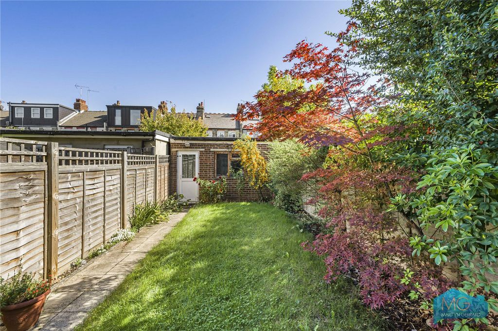 Property photo 3 of 20 Picture No. 22