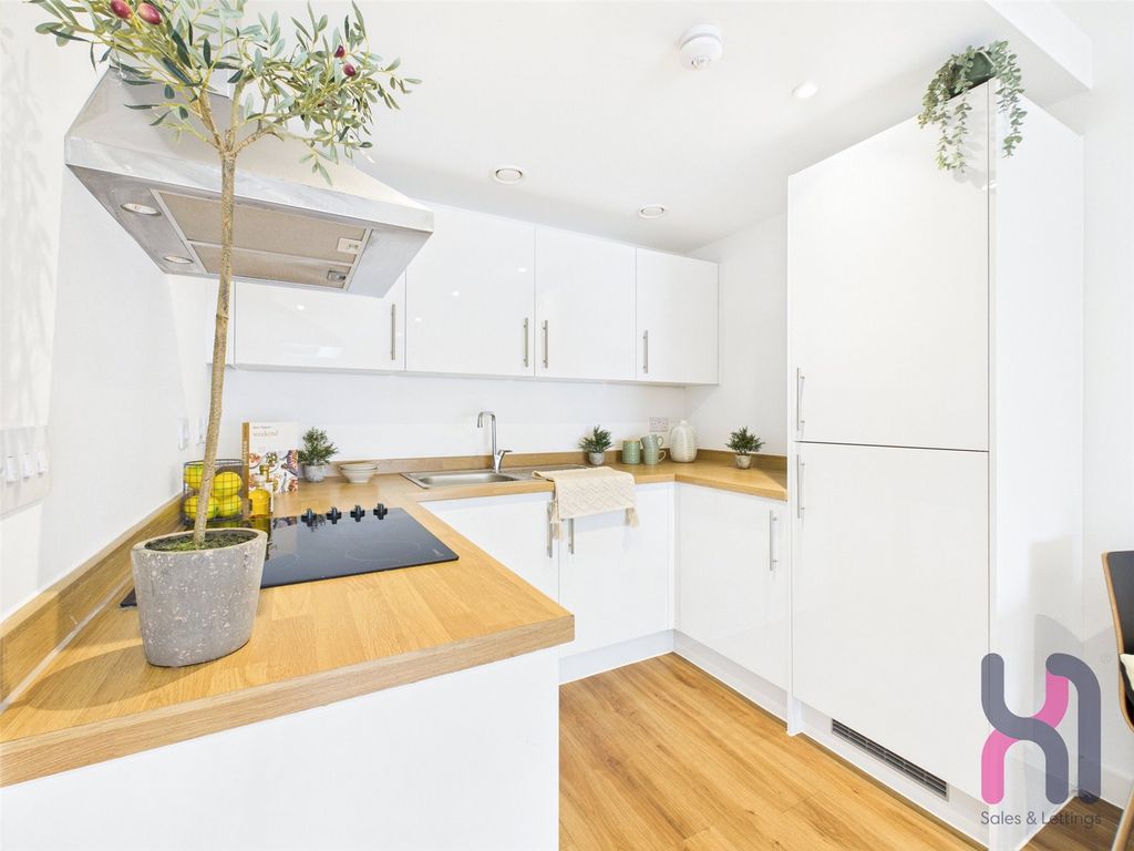 Property photo 3 of 13 Picture No. 25