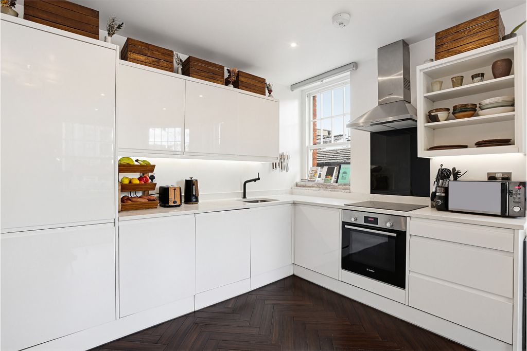 Property photo 2 of 20 Kitchen