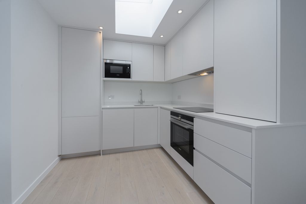 Property photo 2 of 11 Photo 2