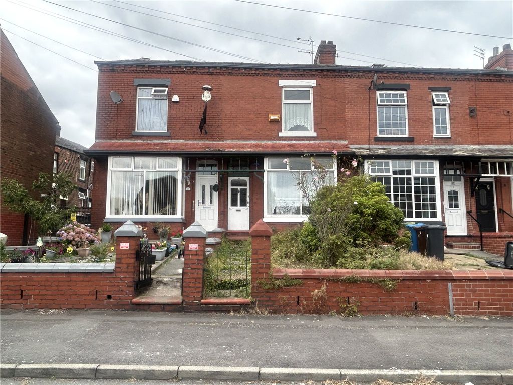 Property photo 1 of 19 External