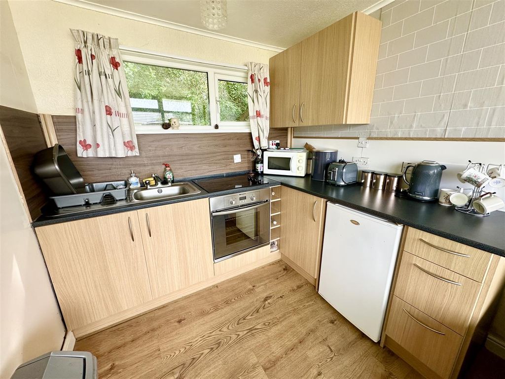 Property photo 2 of 7 Img_2786.Jpeg