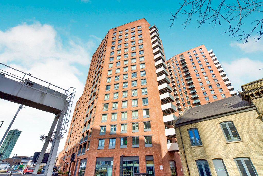 Property photo 1 of 18 Photography